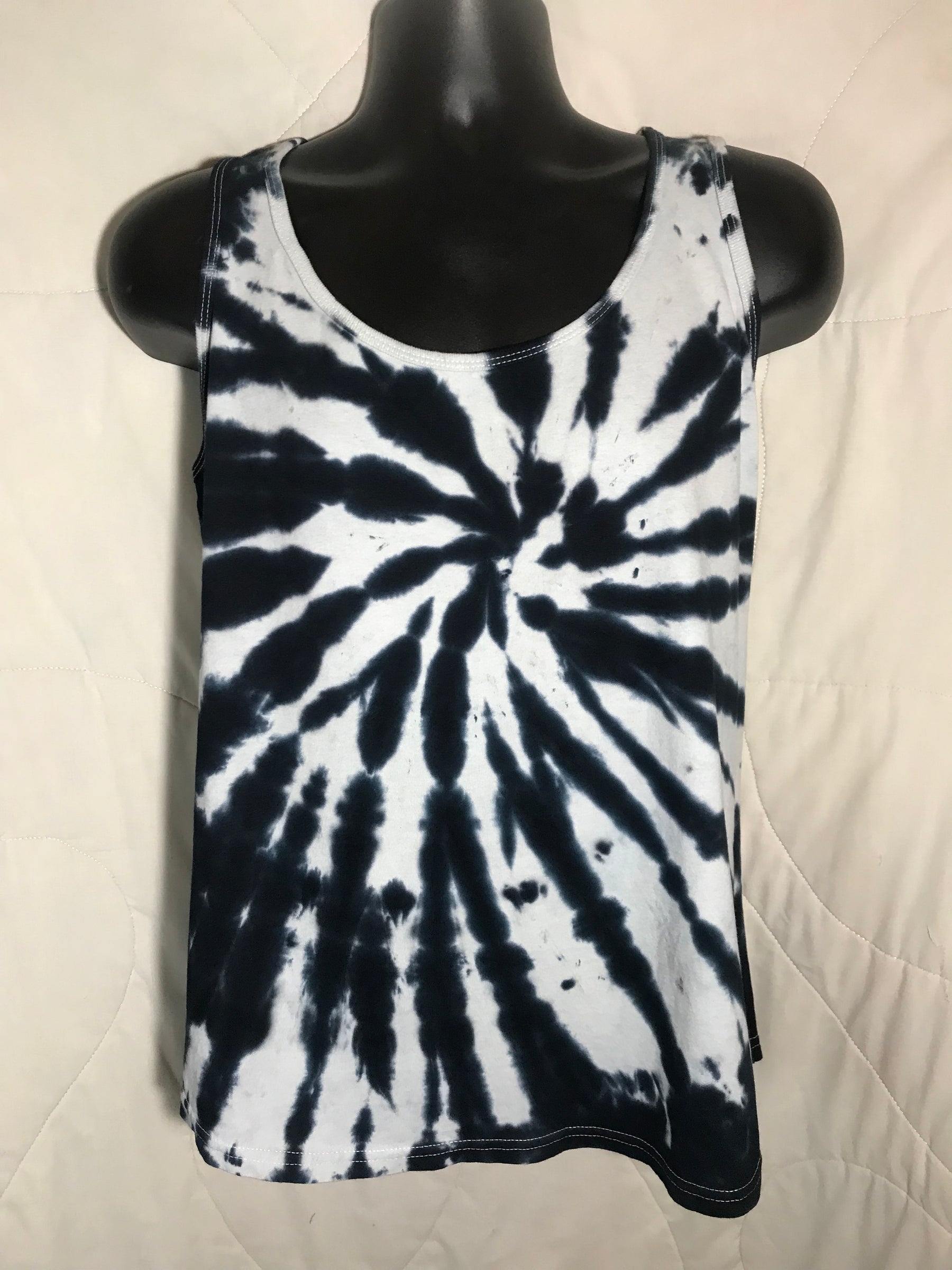 Adult XL Black and White Spiral - Womens #646