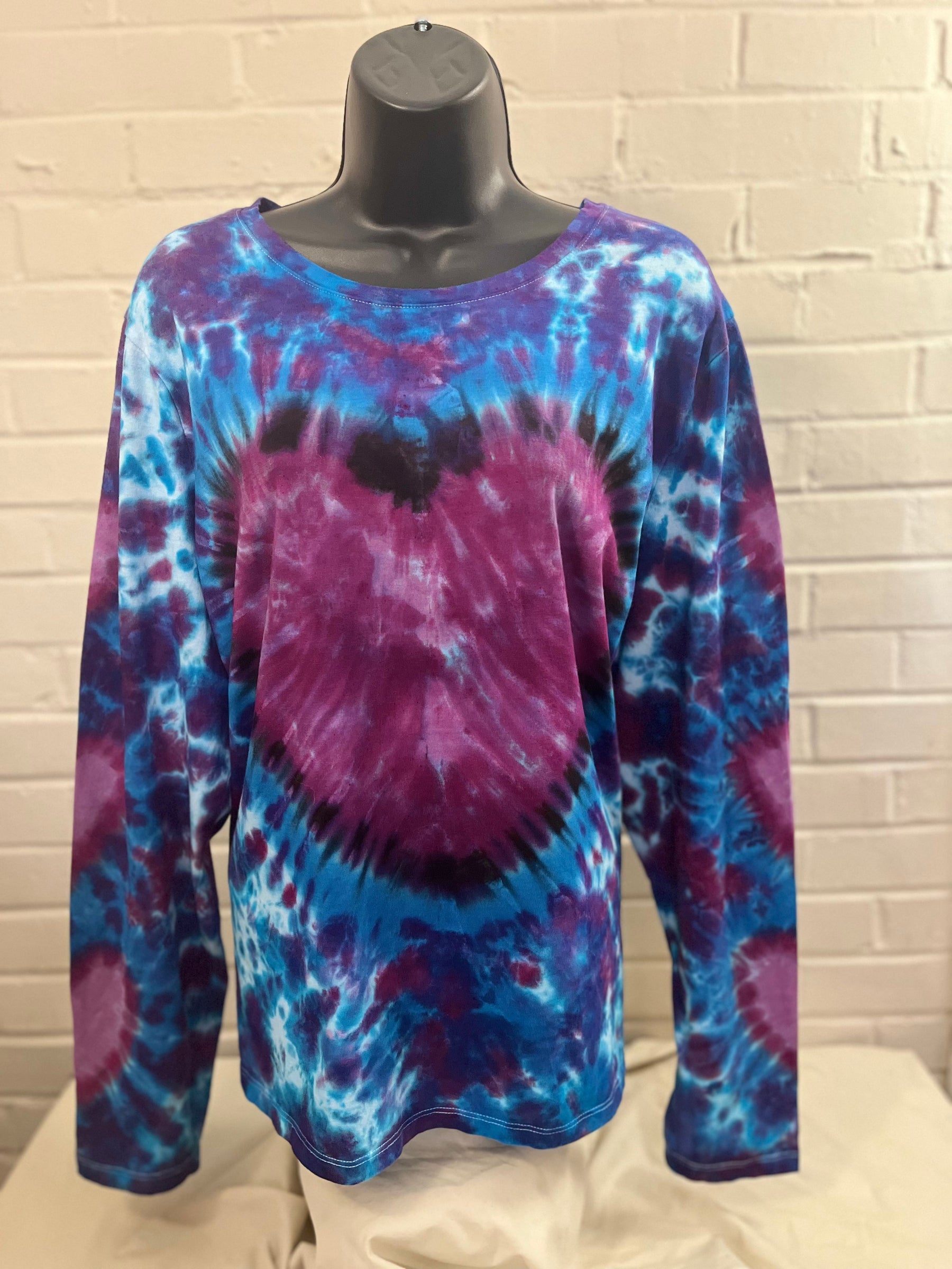 Adult 3-XL Long Sleeve Hearts - Womens #1001