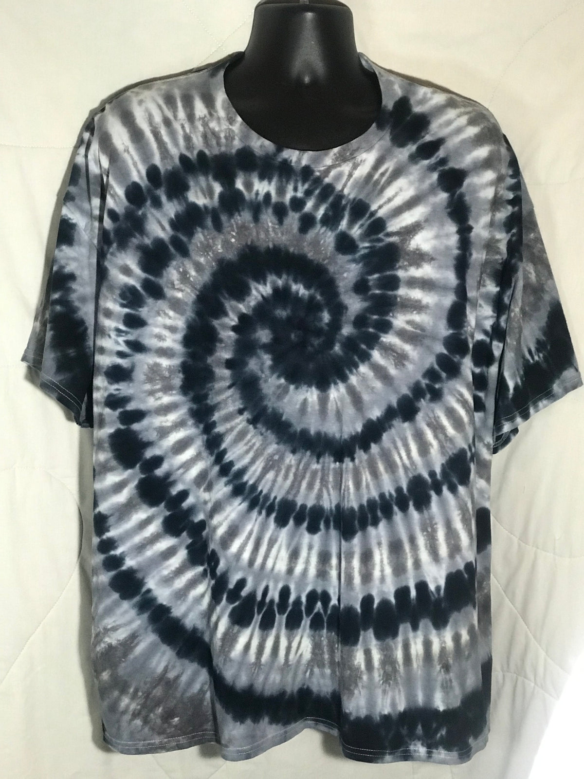 Adult 3-XL Black and Gray Spiral #1009