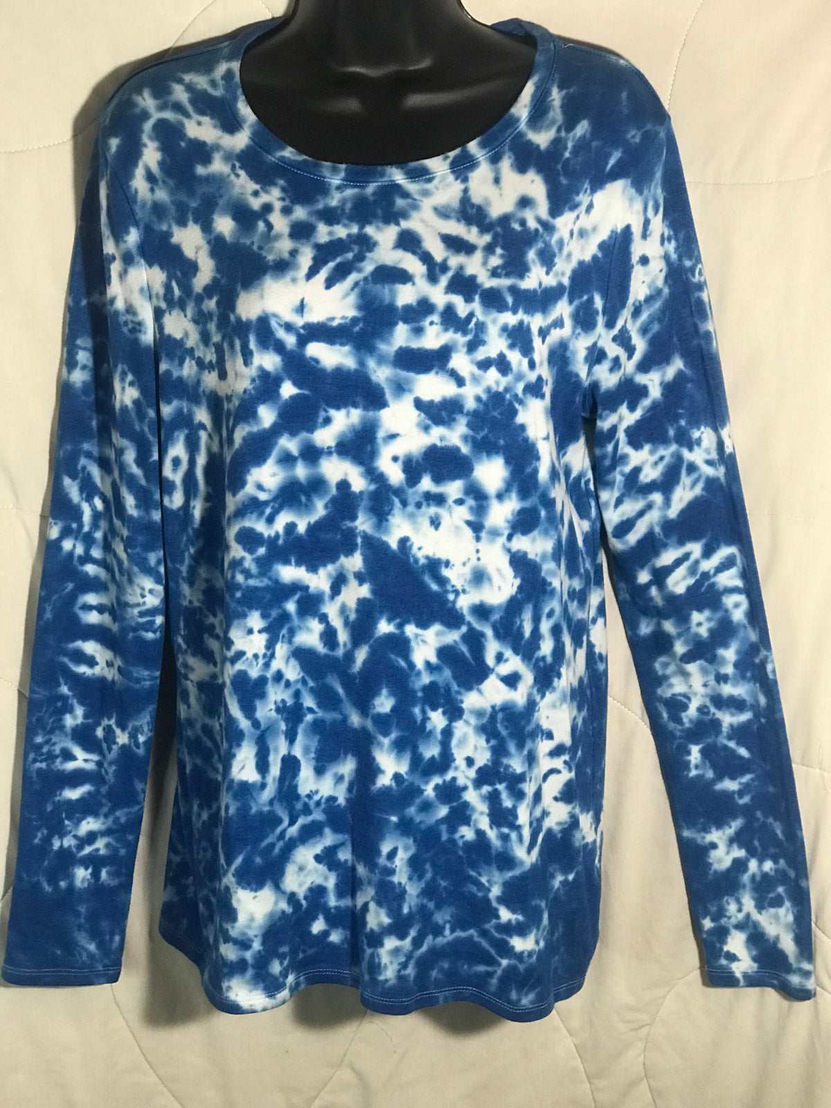 Adult Medium Womens Turquoise and White  Long Sleeve #236