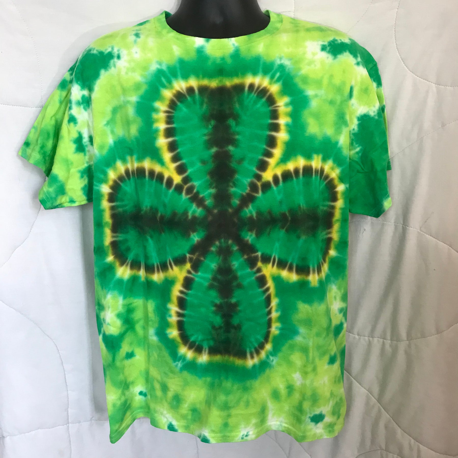 Adult Large Lime Green Black 4 Leaf Clover #458