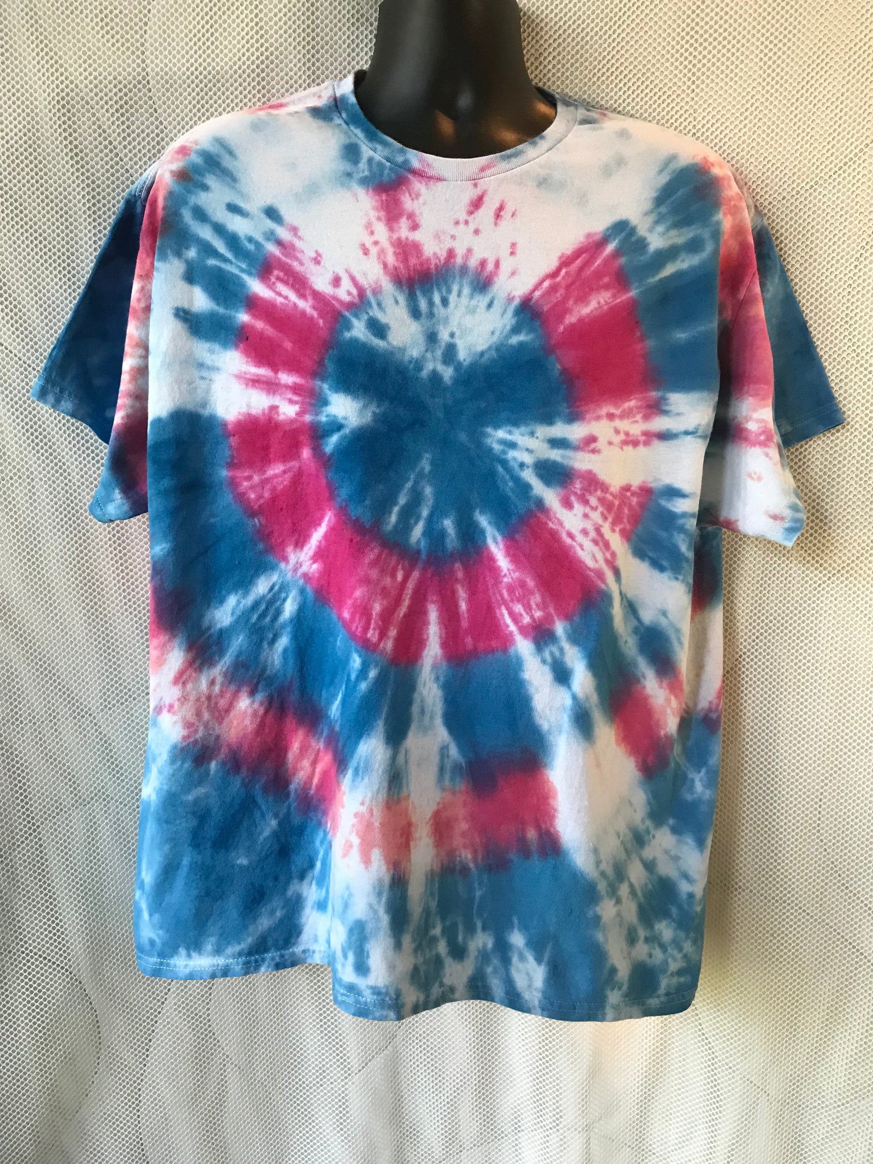 Adult XL Turquoise and Pink Bullseye #692