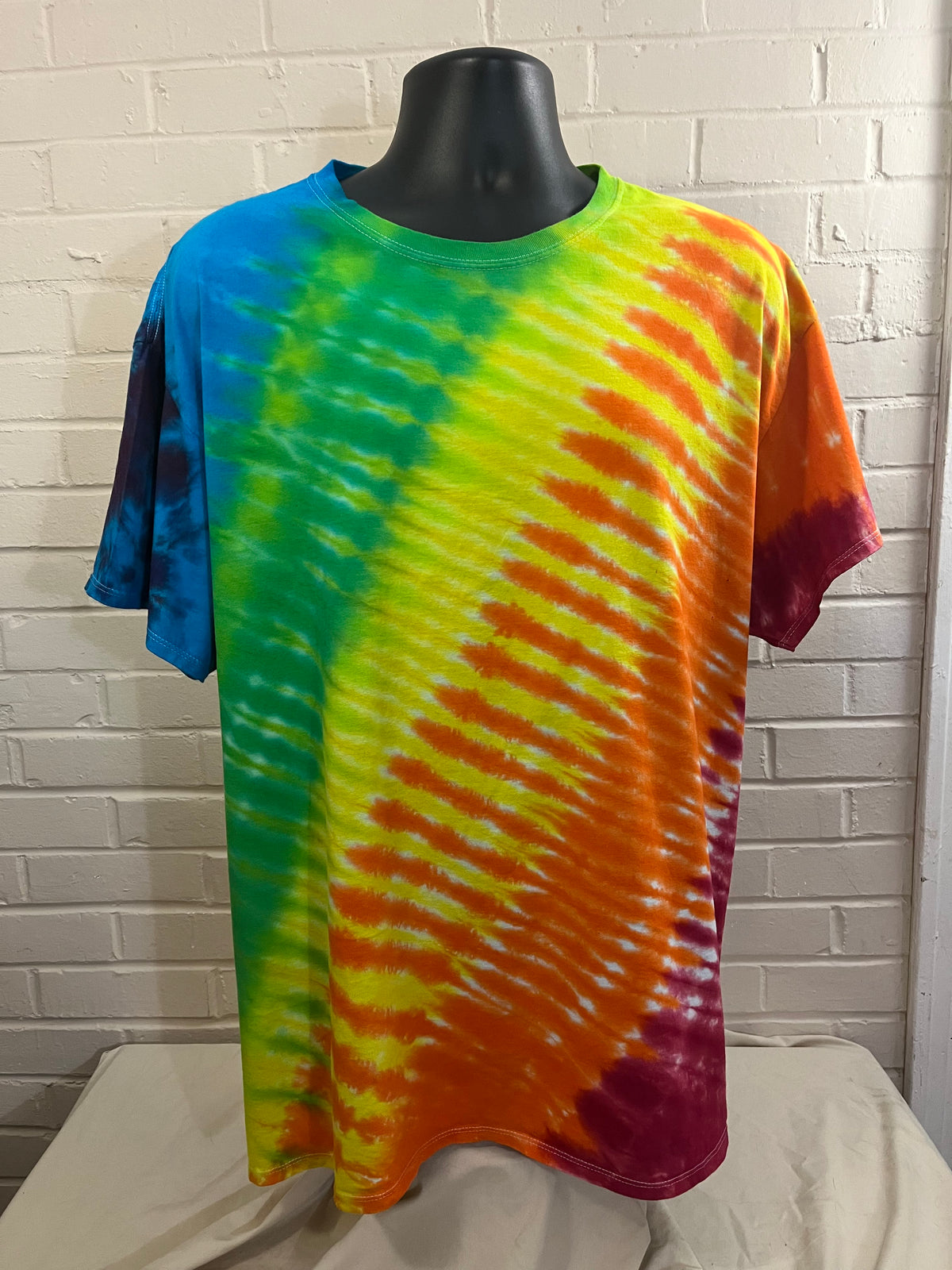 Adult 2-XL Rainbow Tire Tracks #803