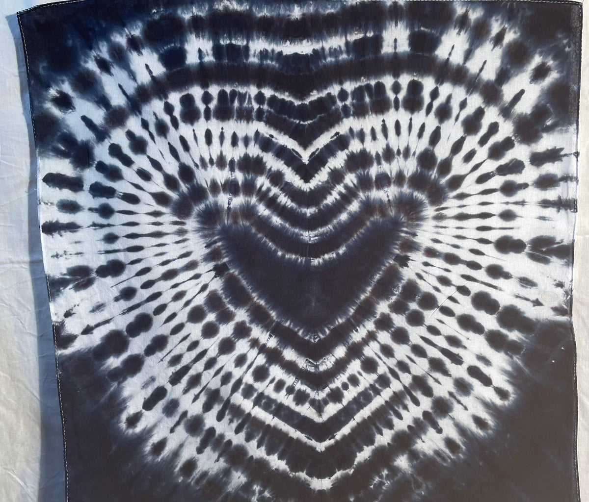 Bandana 22" x 22" Black Gray Heart BA #030