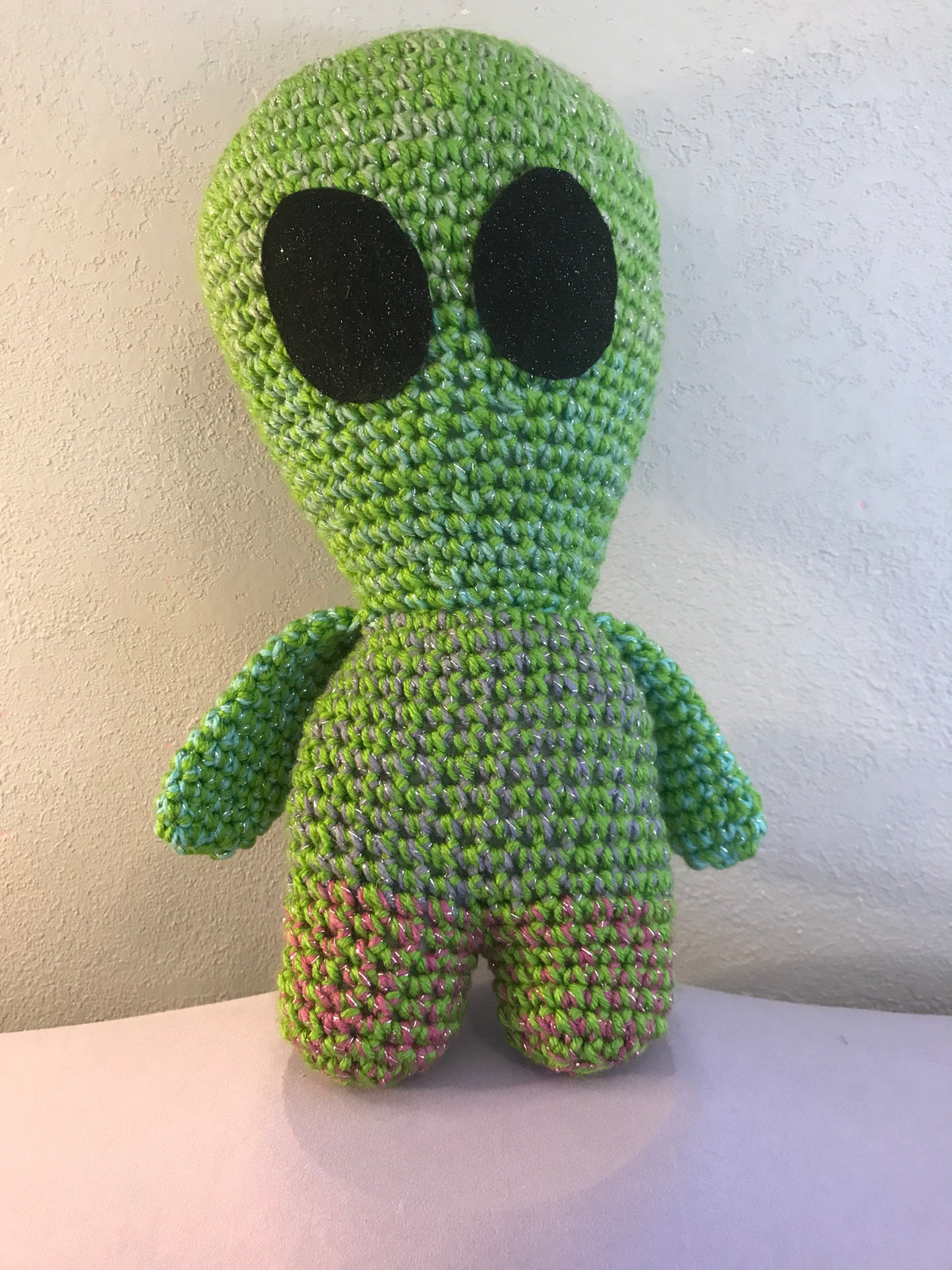 Crochet 14" Green Variegated Alien SC #103